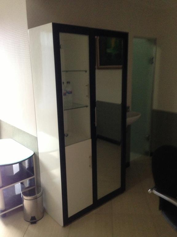 Global Inn Keluarga Sedati Oda fotoğraf